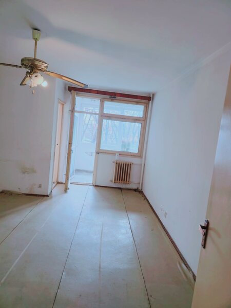 Sector 4, Berceni, v.a.v Pasaj Europa,